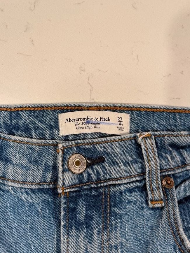 Abercrombie & Fitch The 90s Straight Ultra High Rise Jeans Size 27 4R 2