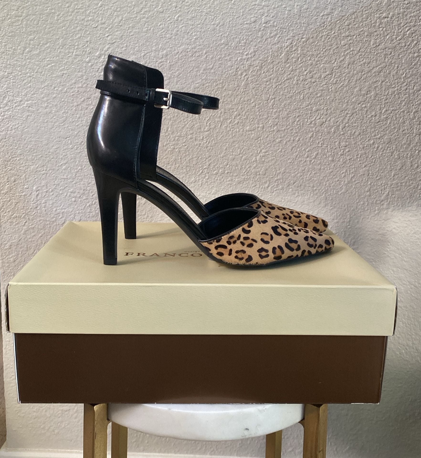 Franco Sarto Ankle Strap Heels Size 8.5 Leopard Calf Hair Leather 7