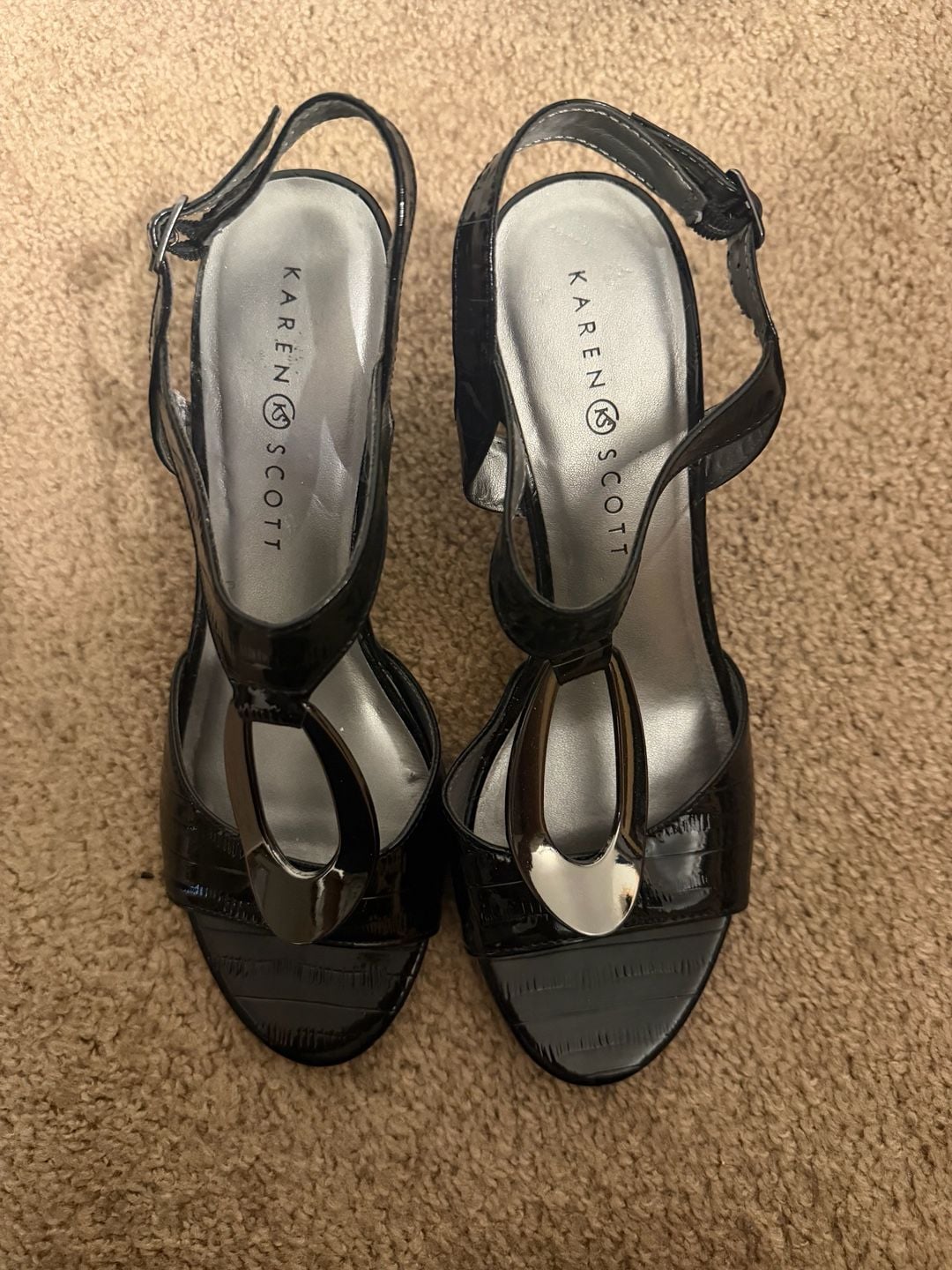 Karen Scott Black Patent Open Toe Heeled Sandals with silver hardware Size 7.5M 2
