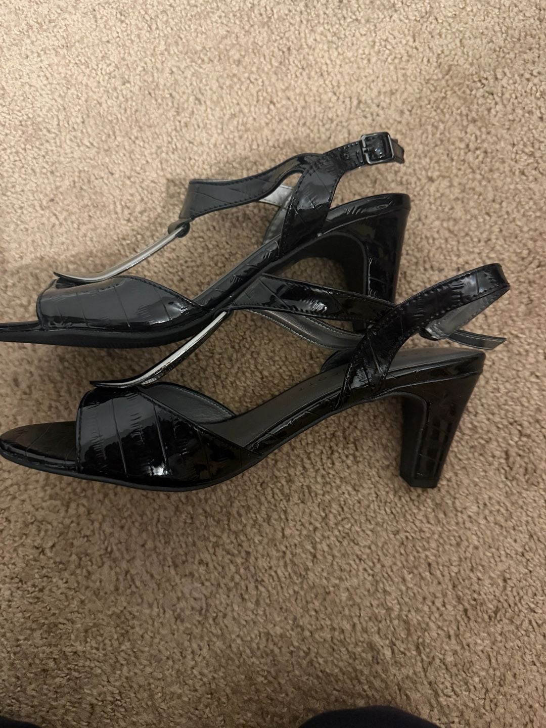 Karen Scott Black Patent Open Toe Heeled Sandals with silver hardware Size 7.5M 4