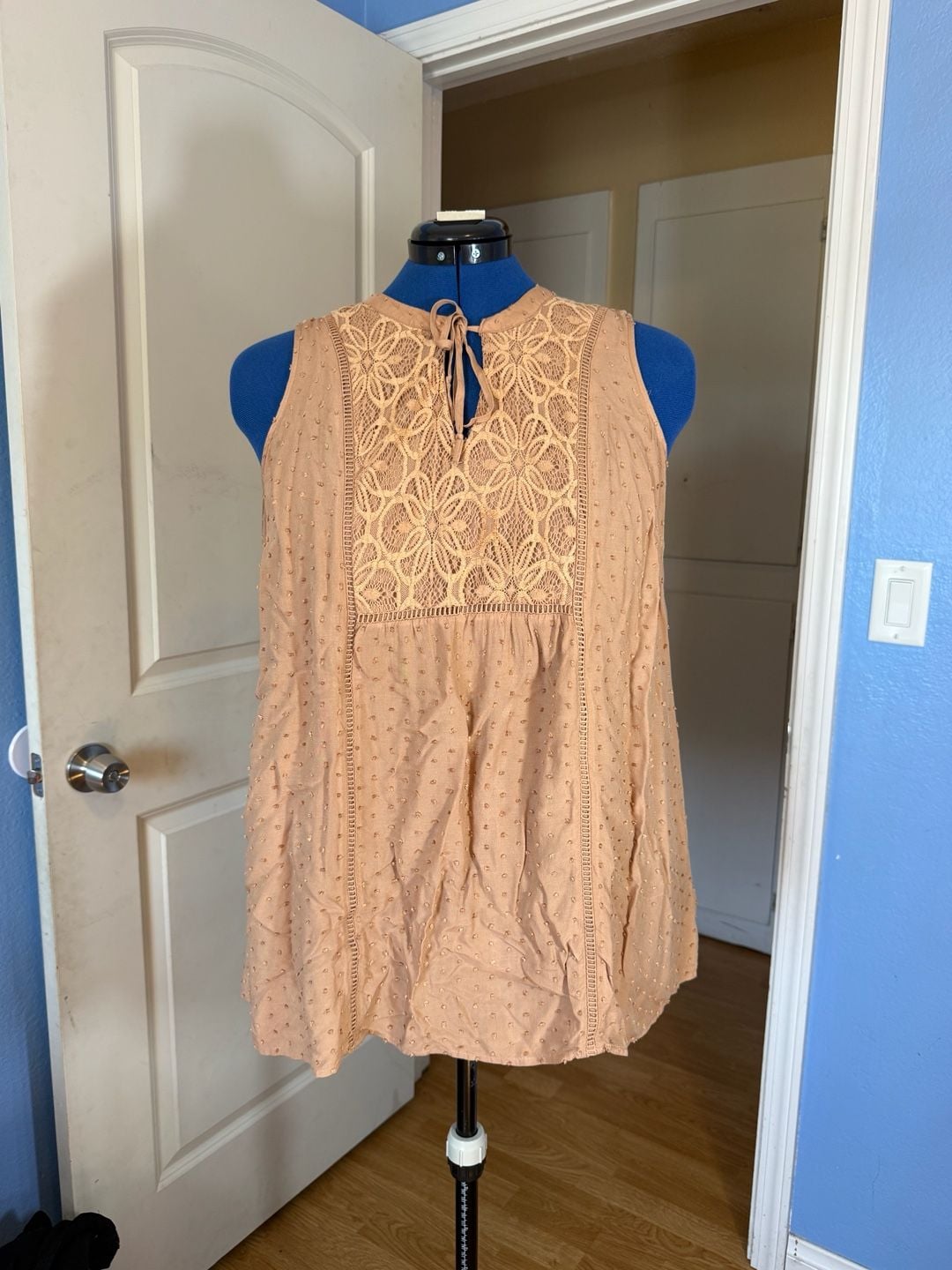 Torrid Rust Crinkle Gauze Sleeveless Clip Dot Texture Top 2