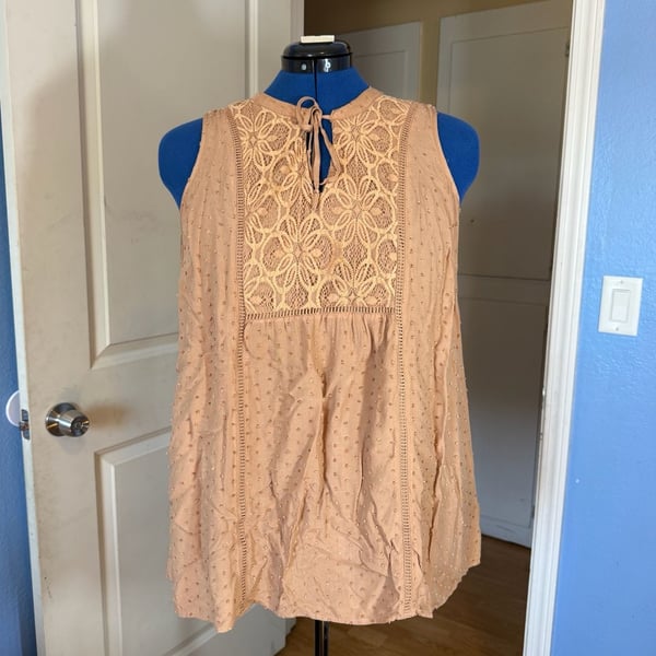 Torrid Rust Crinkle Gauze Sleeveless Clip Dot Texture Top
