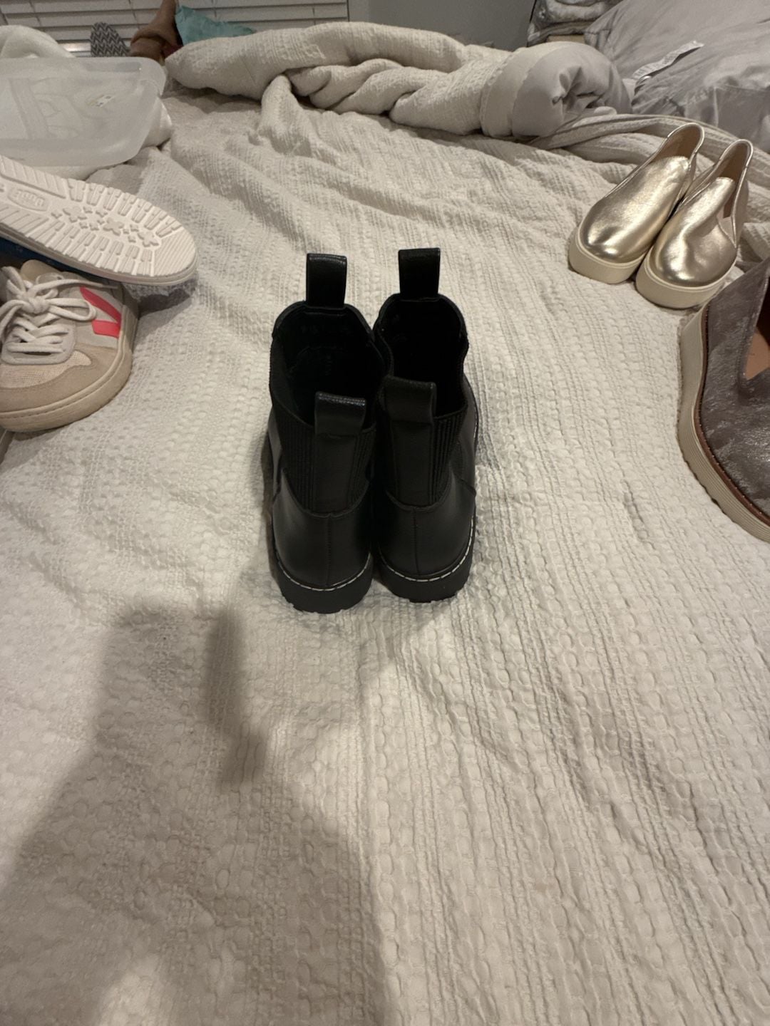 DV Dolce Vita Leigha Chelsea Boots Size 7 Black 3