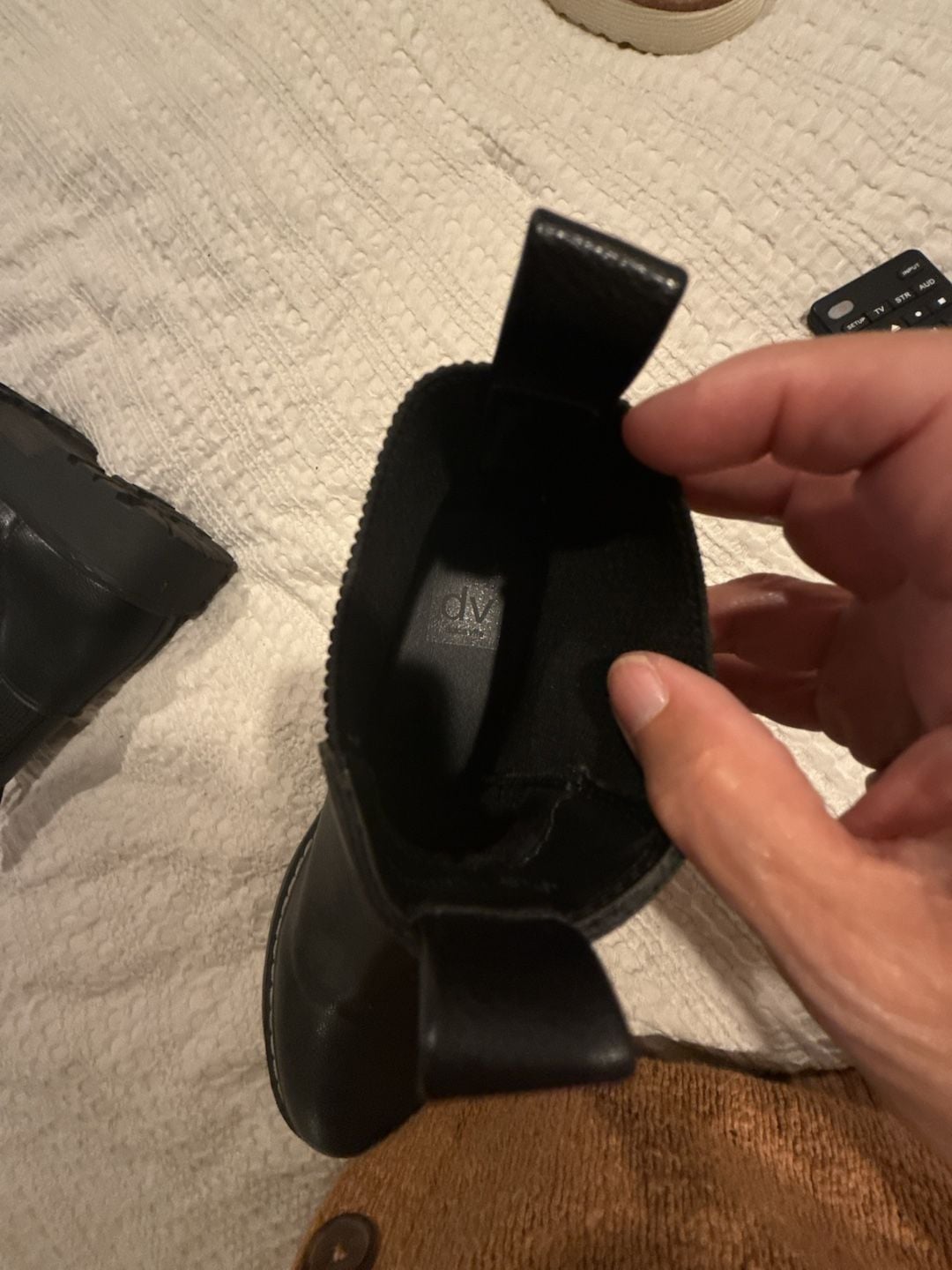 DV Dolce Vita Leigha Chelsea Boots Size 7 Black 6