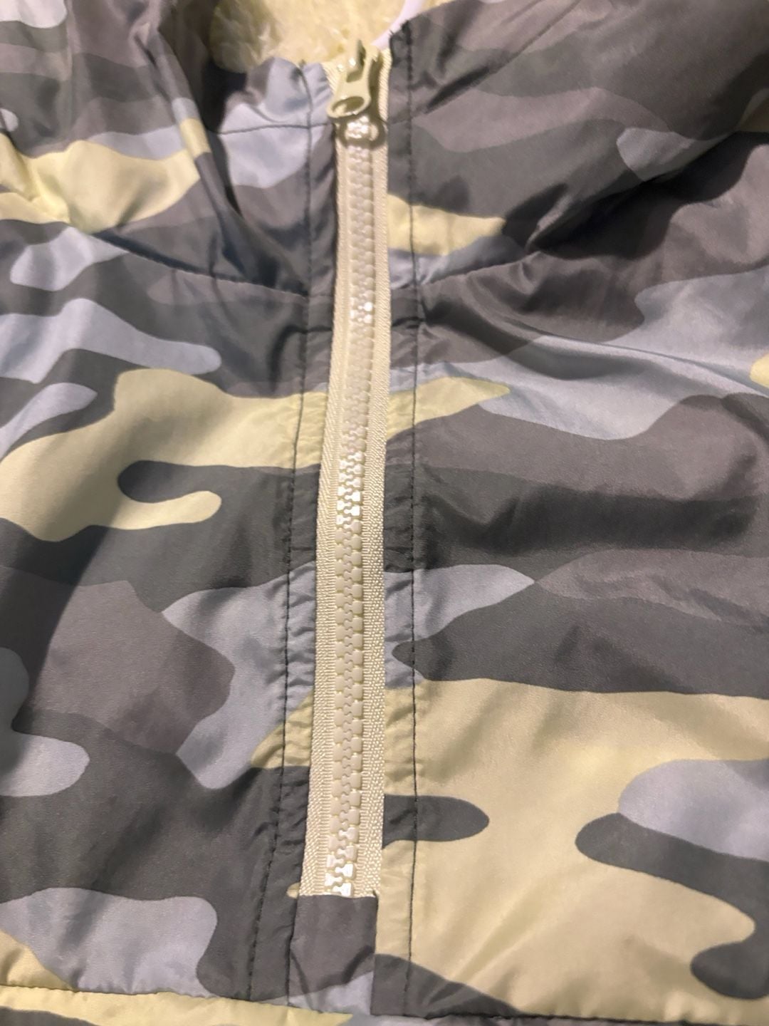 Flirtitude Active Women's Size largeRain Coat Hoodie 1/2 Zip Camouflage Jacket 16