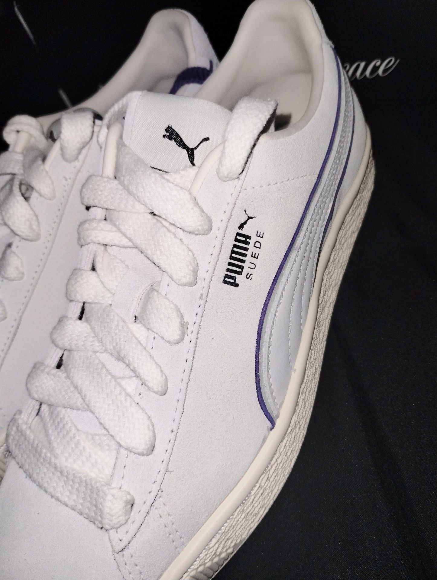 Puma Suede Lauren London Size 7 White Sneakers 4