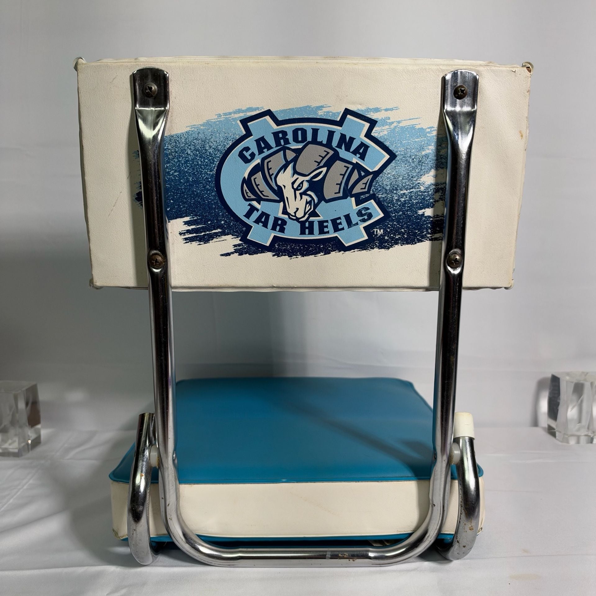 Vintage Carolina Tar Heels Portable Stadium Seat 1