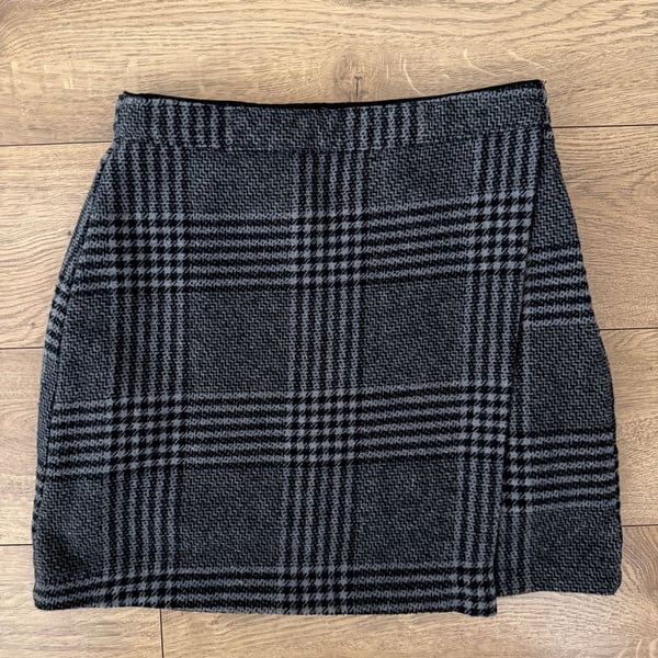 abercrombie & fitch wrap front plaid mini skirt. new...