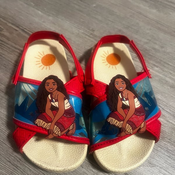 Colorland Moana Sandal Size 9 Blue