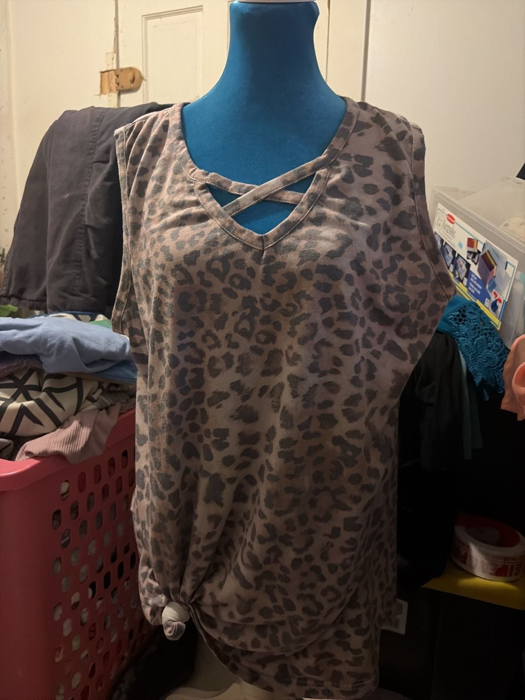 Glitzy girlz 2XL leopard print sleeveless blouse 2