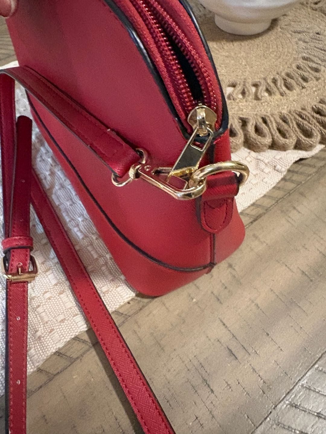 Lovevook Red Faux Leather Crossbody Bag with Gold Hardware 10