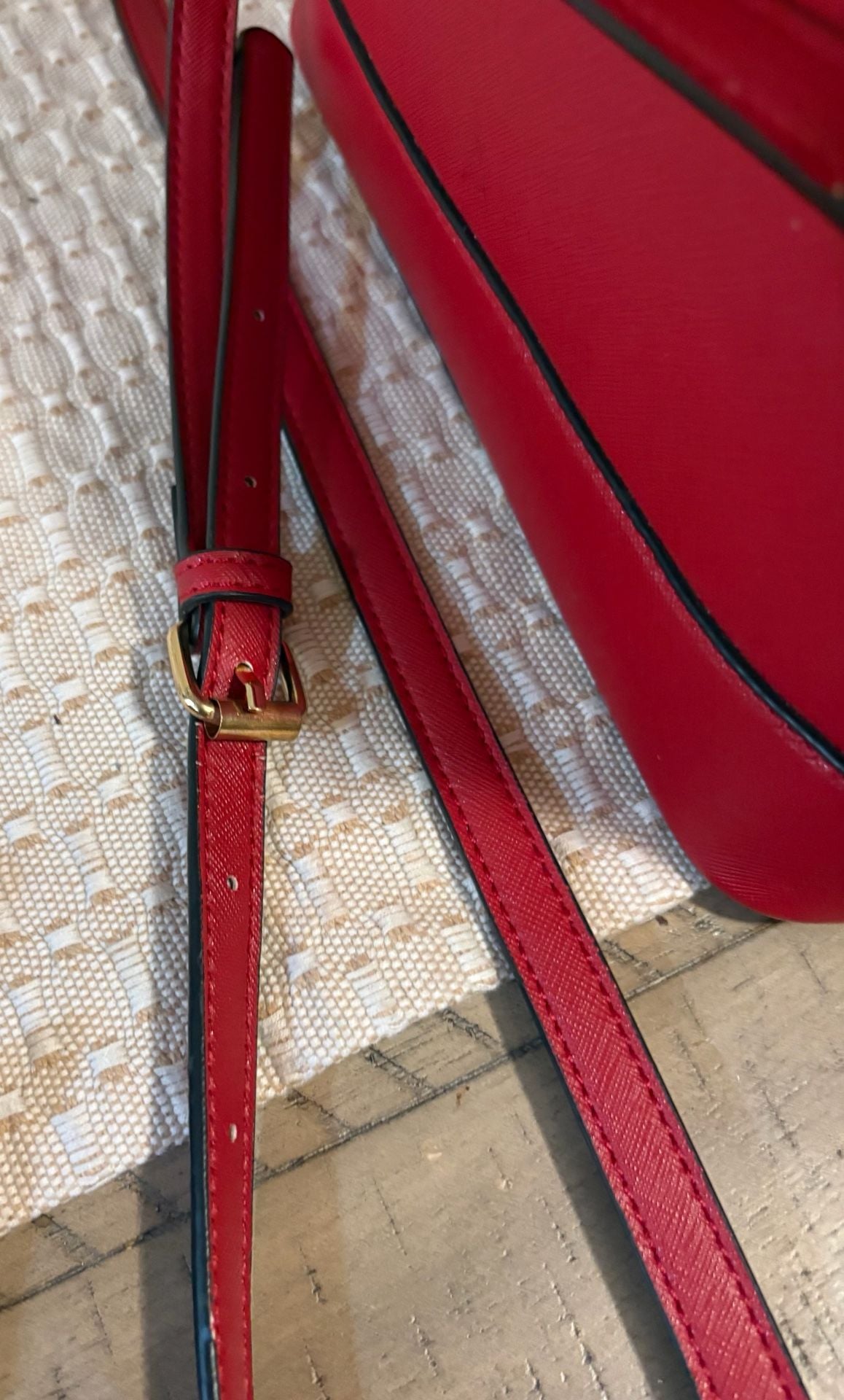 Lovevook Red Faux Leather Crossbody Bag with Gold Hardware 11