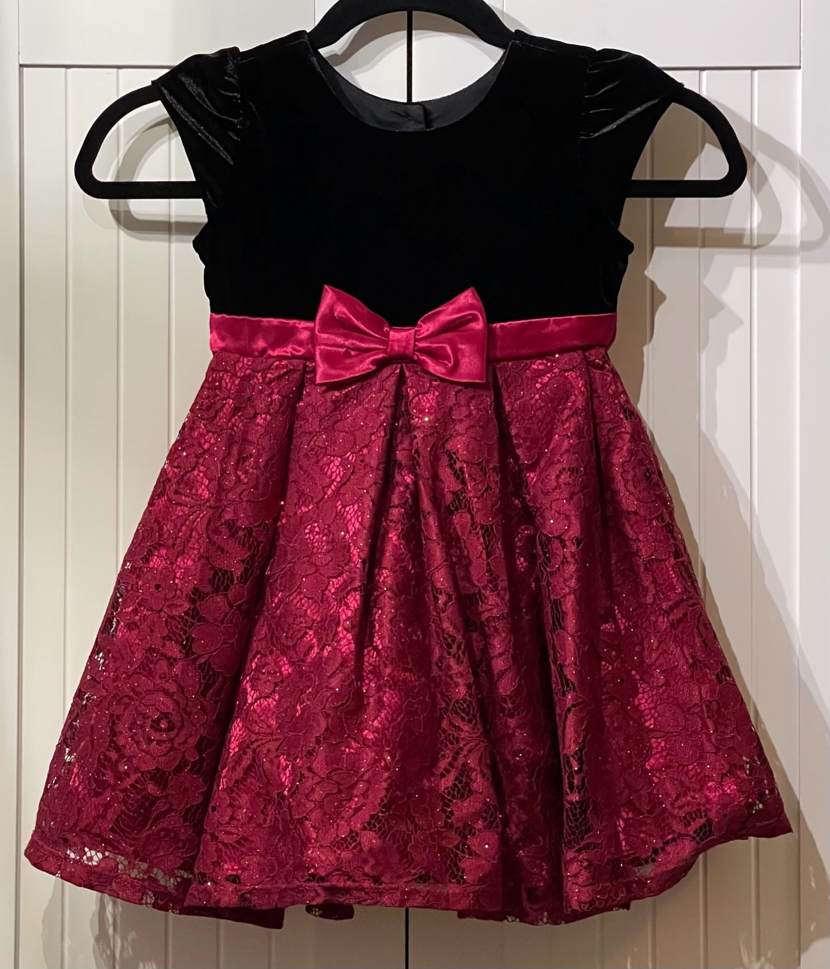 Jona Michelle Holiday Dress Size 4T Red Black Velvet Lace Bow Party 2