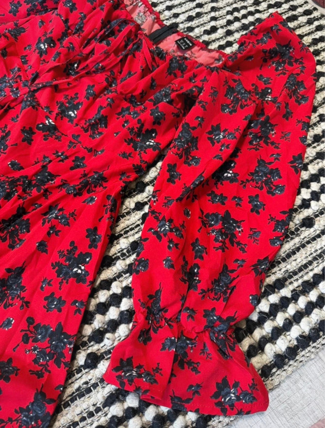SHEIN Red Floral Print Cold Shoulder Midi Dress Size M 3