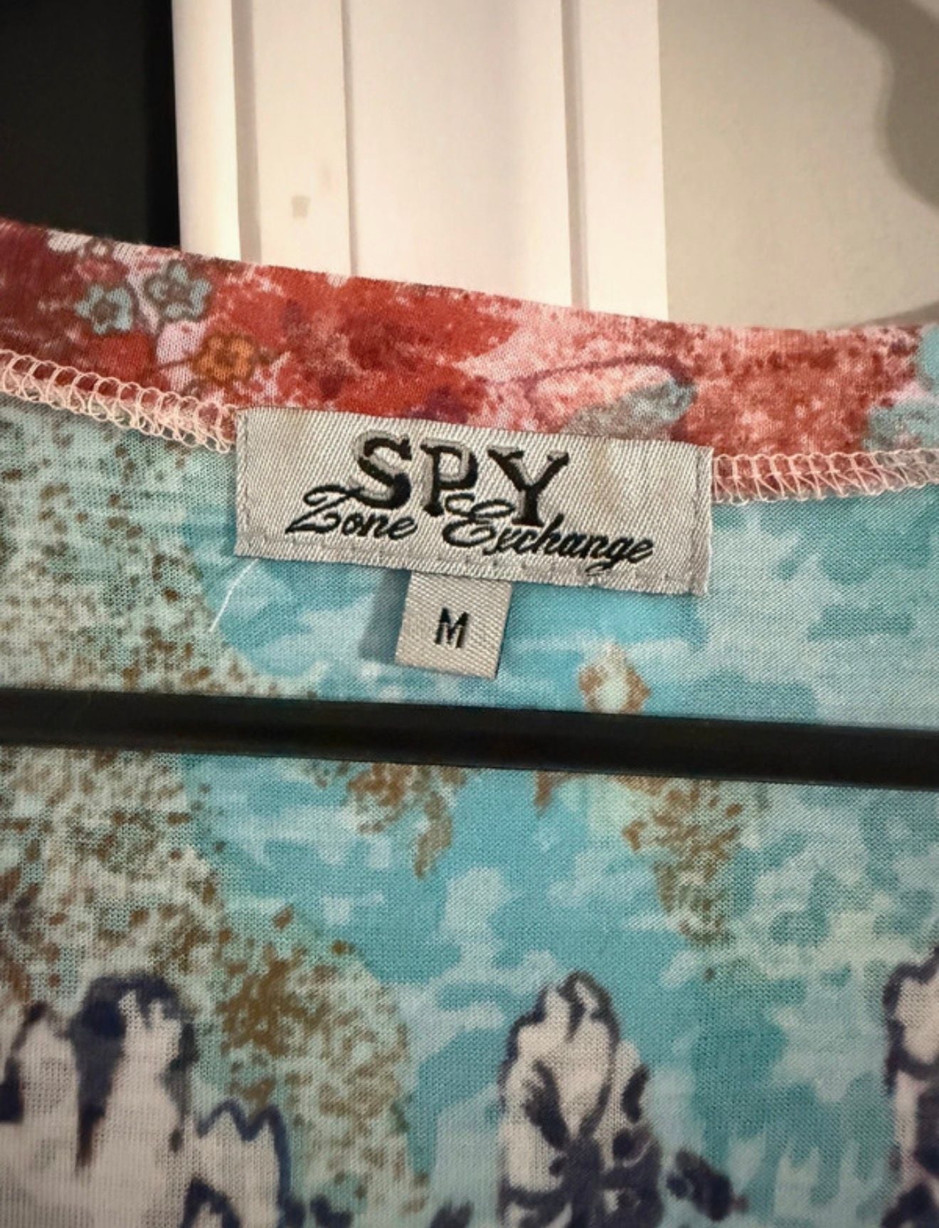 Spy Zone Exchange Butterfly Embellished V-Neck Top Size M Multicolor Floral 2