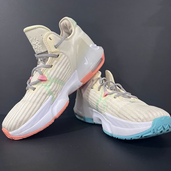 Nike LeBron Witness 6 GS in the "Easter" (also known as "Coconut Milk") colorway size 7y/8.5 W