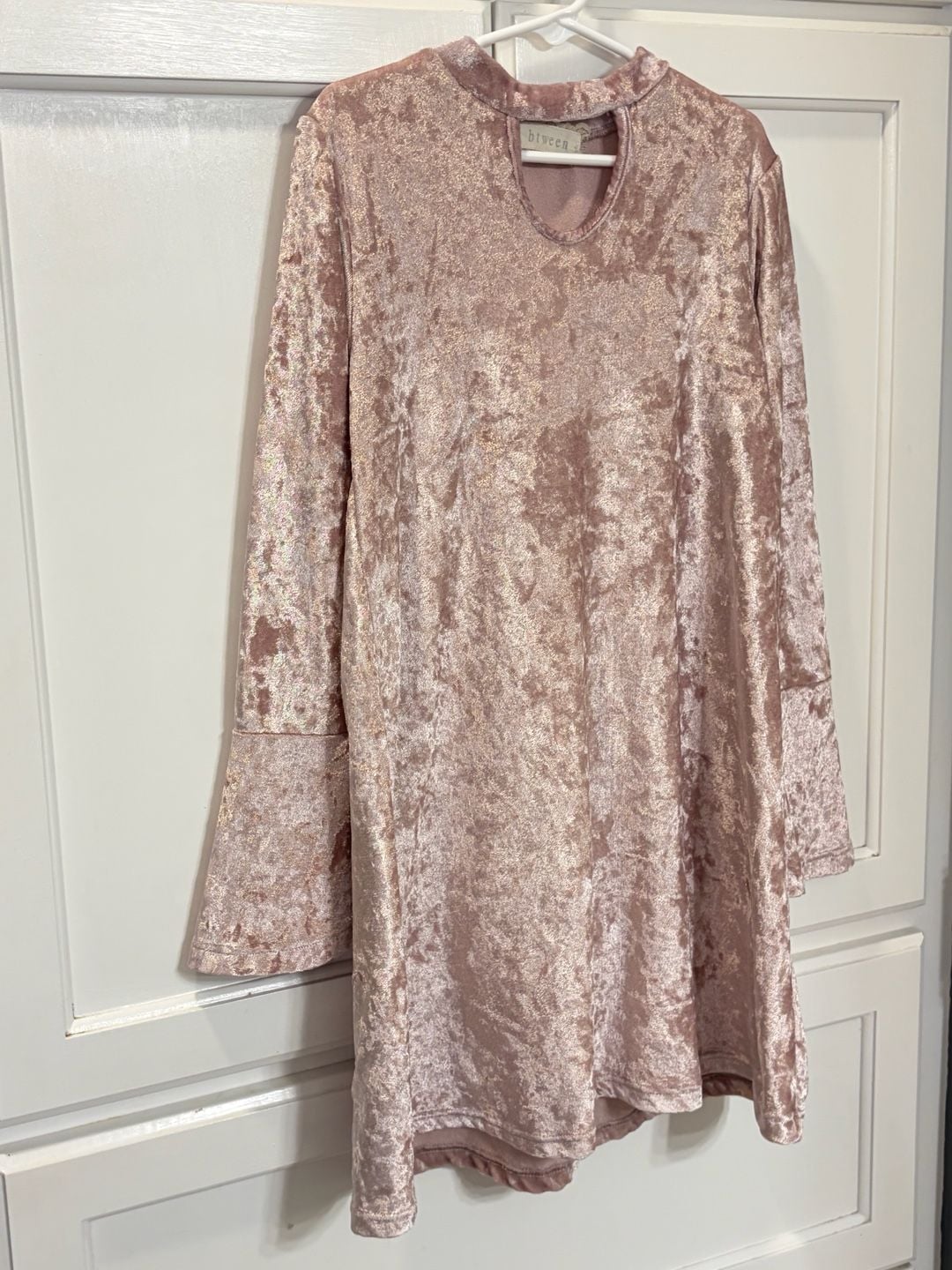 Btween Crushed Velvet Dress Youth Size 10 Pink Keyhole Bell Sleeve Babydoll 2
