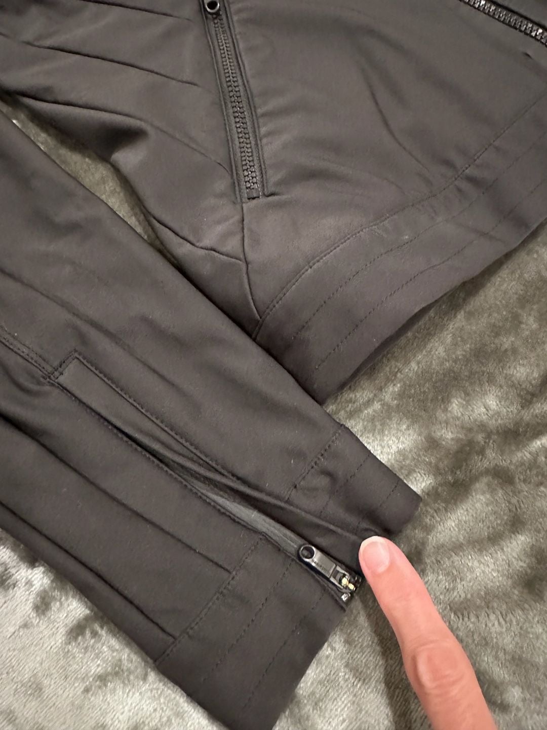 Lululemon Black Zip Up Jacket Size M 7