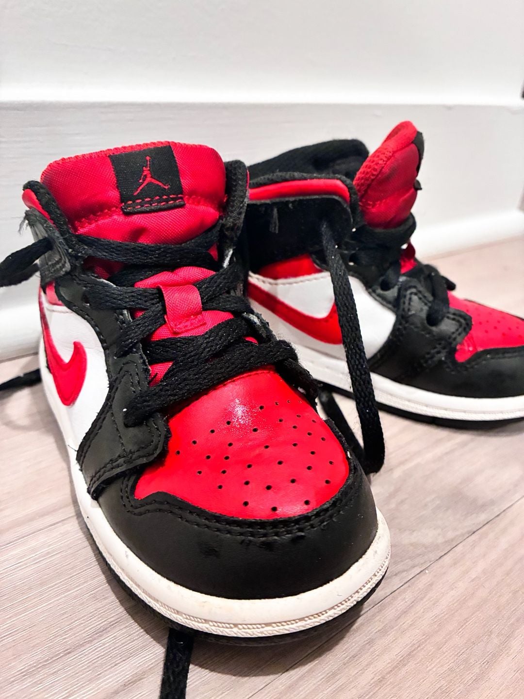 Jordan Air Jordan 1 Mid Alternate Bred Toe Toddler Shoes 2