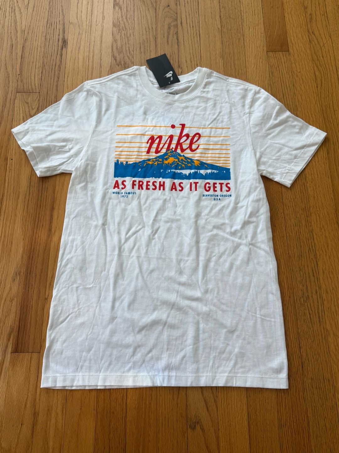 Nike As Fresh As It Gets Graphic T-Shirt White S 2