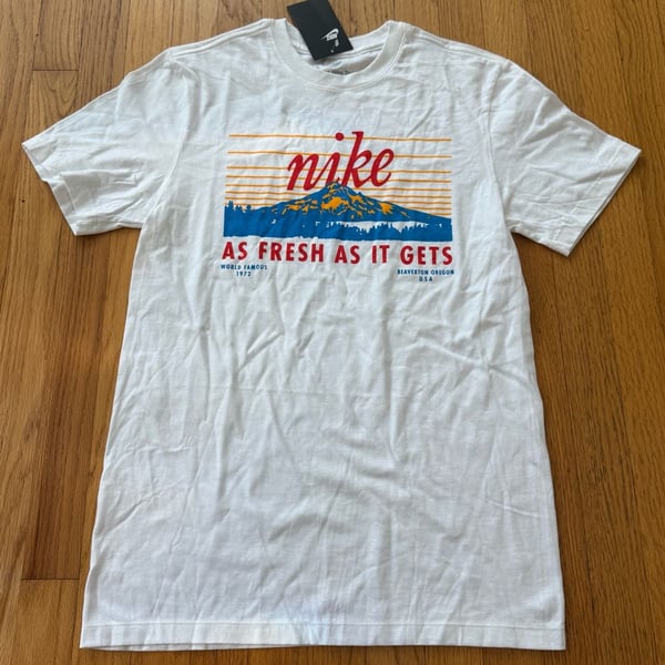 Nike As Fresh As It Gets Graphic T-Shirt White S
