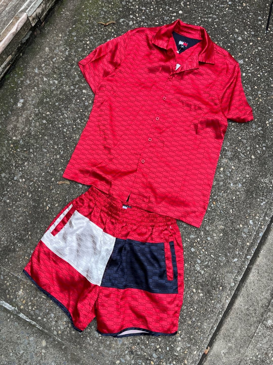 Kith X Tommy Hilfiger Satin Monogram Shirt Set and shorts Size S 2