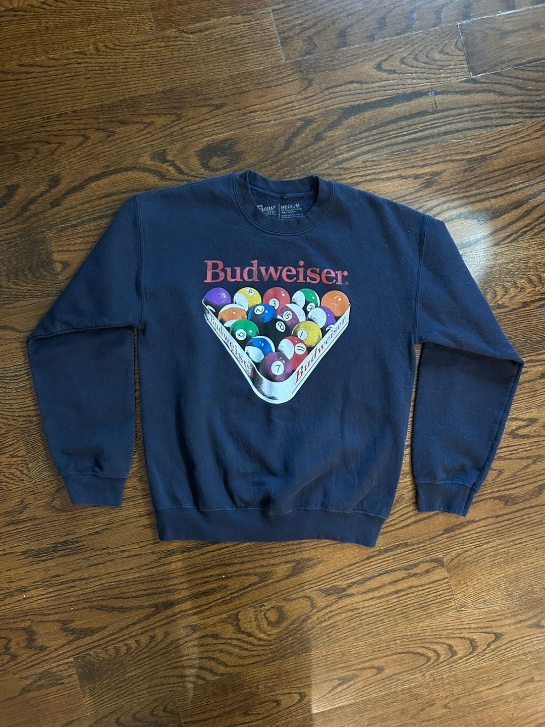 Budweiser Billiards Sweatshirt Size Medium Blue Graphic Pullover 2