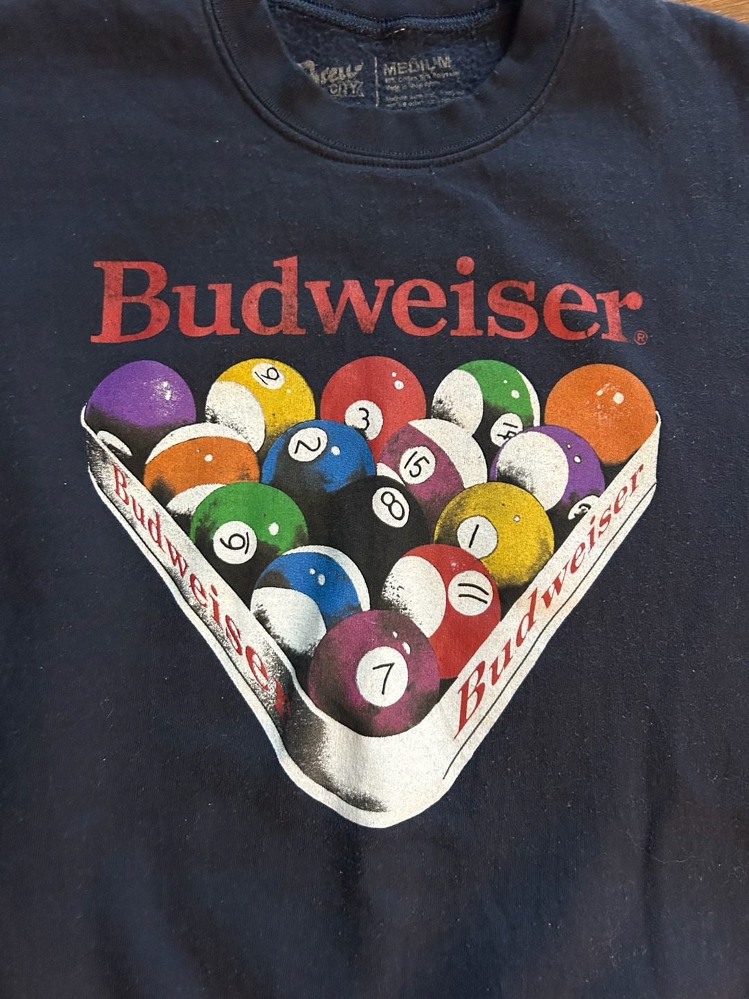 Budweiser Billiards Sweatshirt Size Medium Blue Graphic Pullover 3