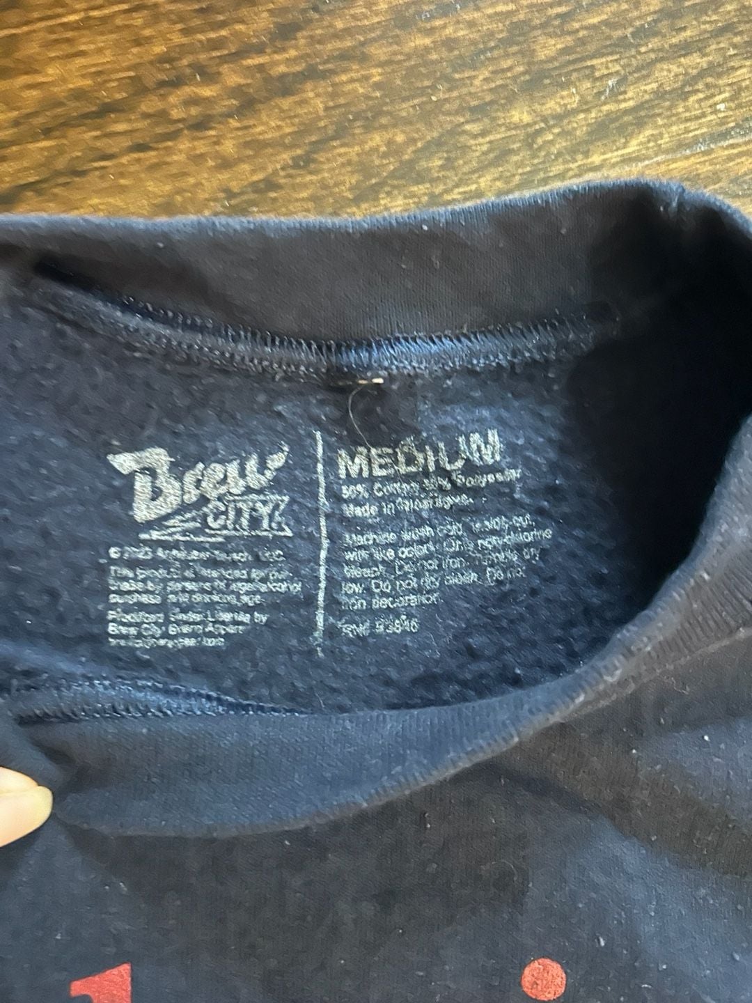 Budweiser Billiards Sweatshirt Size Medium Blue Graphic Pullover 4