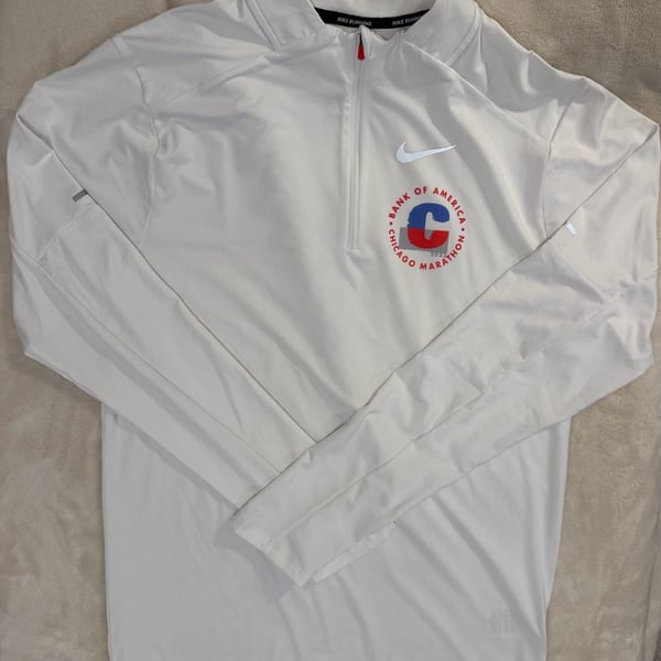 Nike Dri-FIT Chicago Marathon 1/2 Zip Size S White Running Top