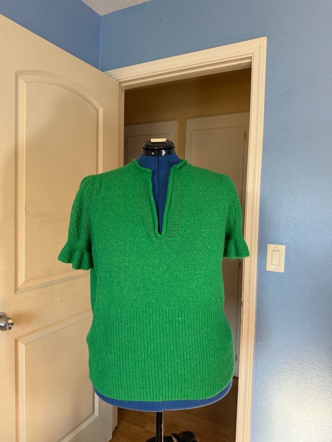 Torrid Green Puff Sleeve V-Neck Ribbed Hem Sweater Size 2 2