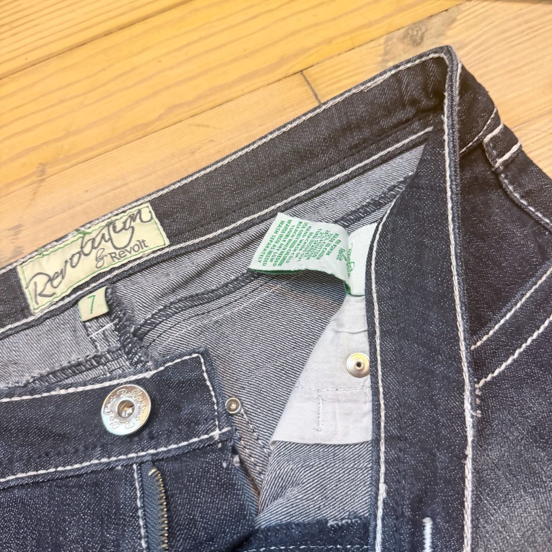 Revolution by Revolt Jeans Size 7 Dark Wash Embellished Flap Back Pockets 8
