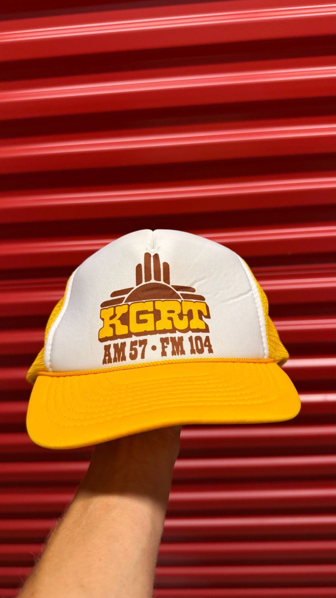 Nissin KGRT AM 57 FM 104 Radio Trucker Hat Vintage Yellow Snapback Cap 2