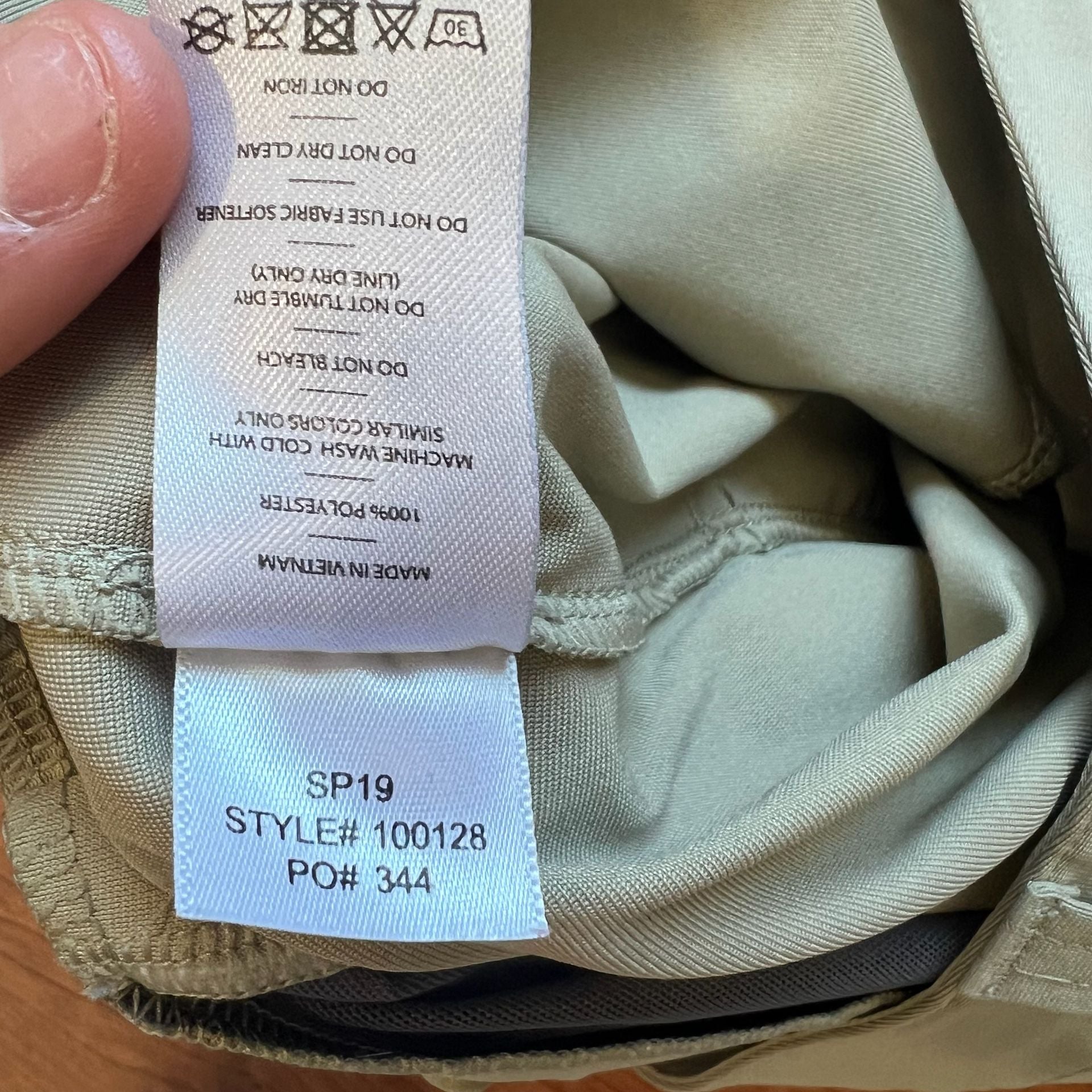 RHONE Commuter Shorts Size 30 Khaki Flat Front Classic Fit Performance 9