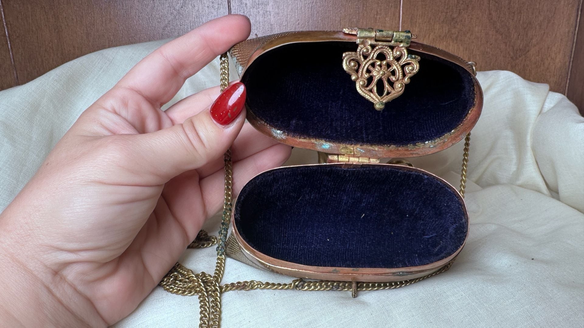 Vintage Ornate Perforated Brass Pillow Shoulder Bag Purse 4