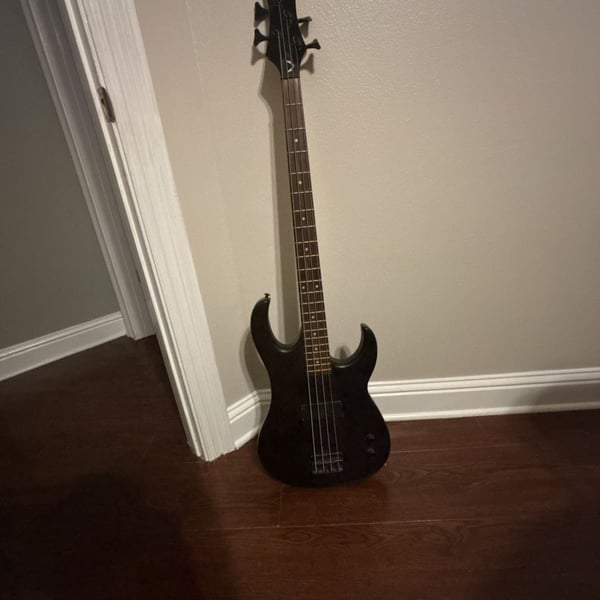 Dean 4 String Electric Bass Guitar Classic Black