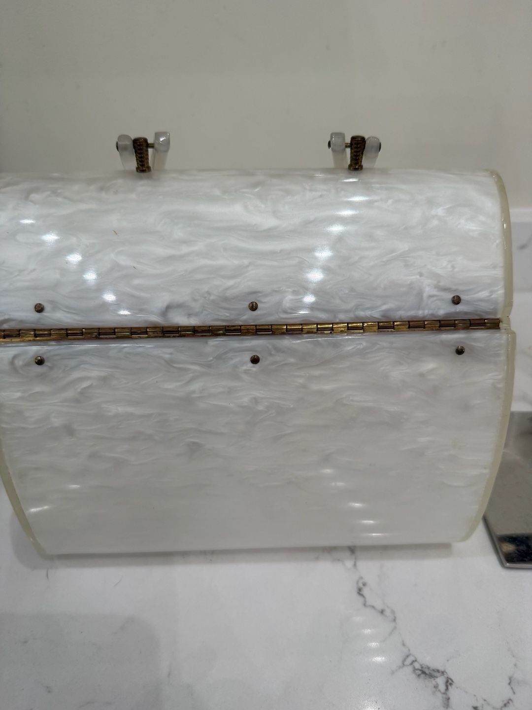 Wilardy Vintage 1950s White Marbleized Lucite Box Purse Top Handle 7