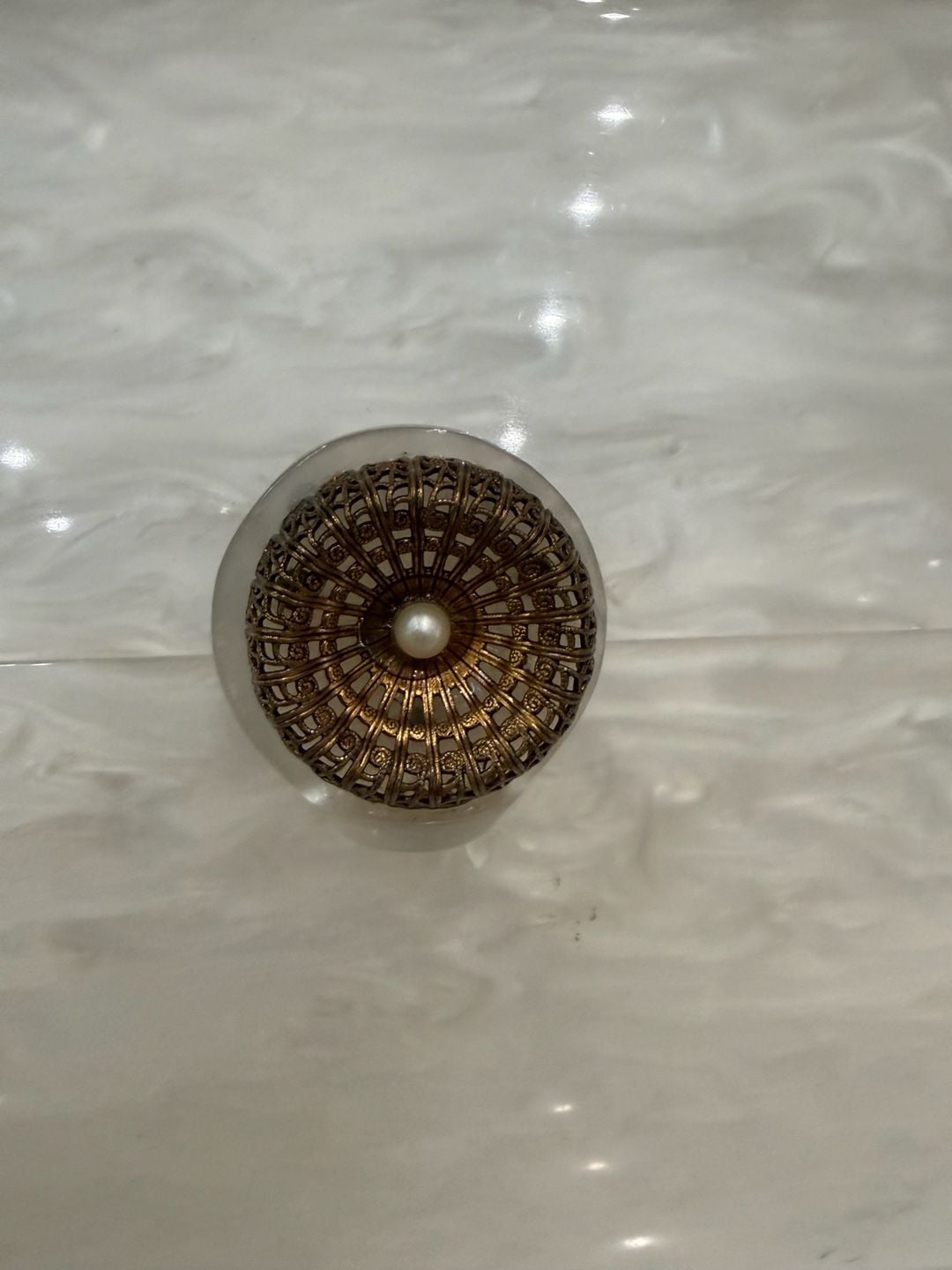 Wilardy Vintage 1950s White Marbleized Lucite Box Purse Top Handle 8