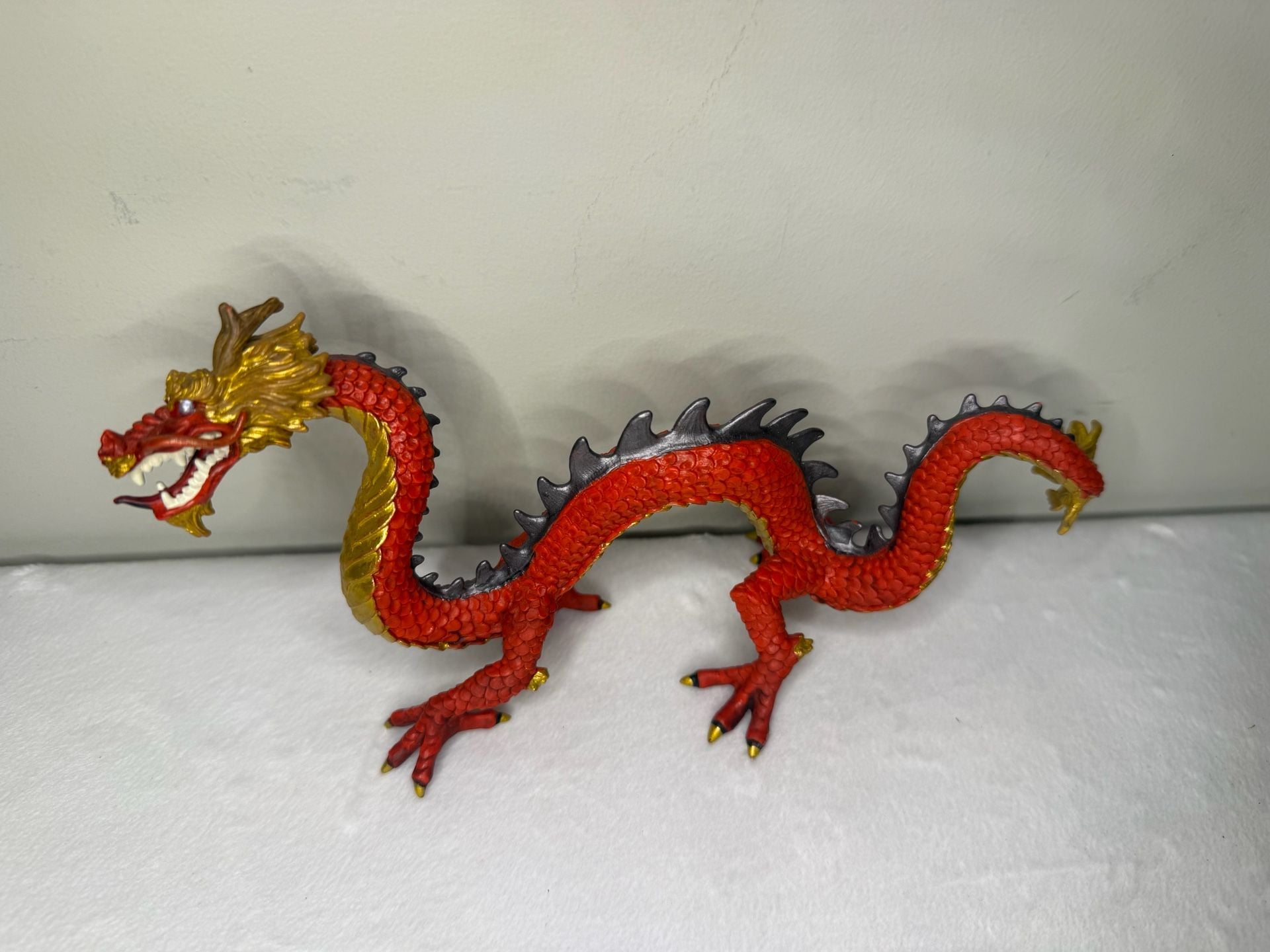 Safari Ltd. Horned Chinese Dragon Toy Figurine Red and Blue Set of 2 2