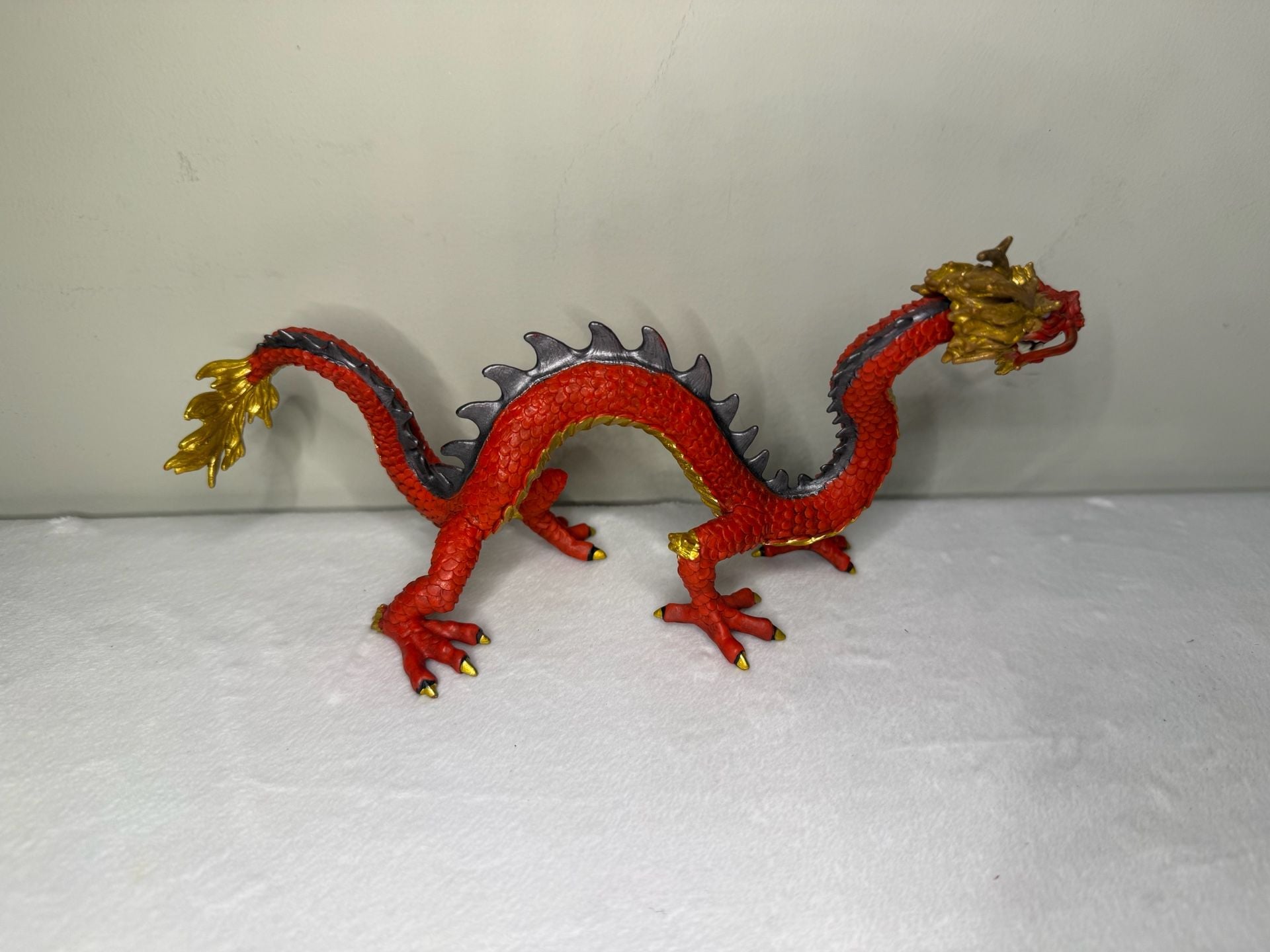 Safari Ltd. Horned Chinese Dragon Toy Figurine Red and Blue Set of 2 4