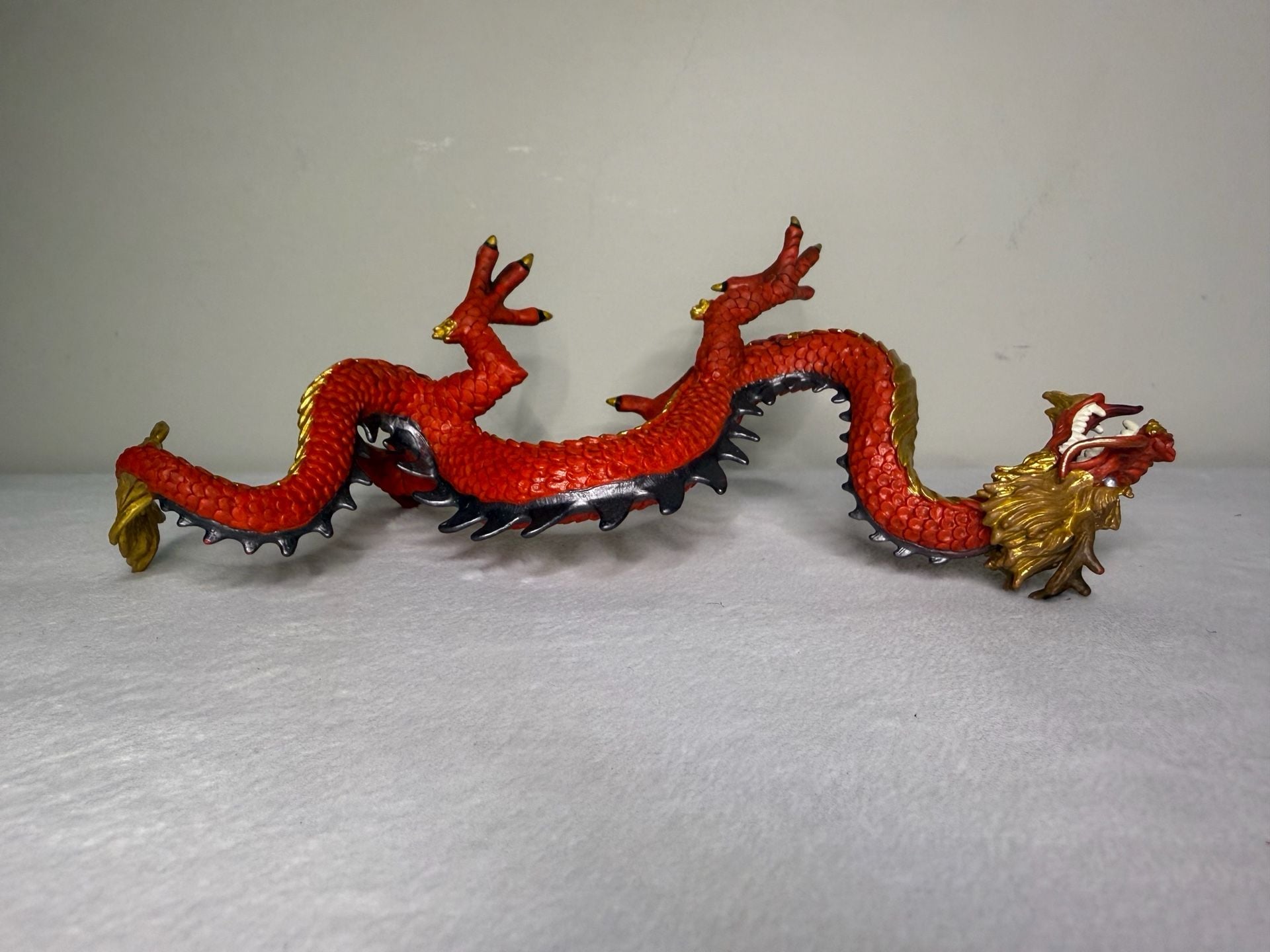 Safari Ltd. Horned Chinese Dragon Toy Figurine Red and Blue Set of 2 6