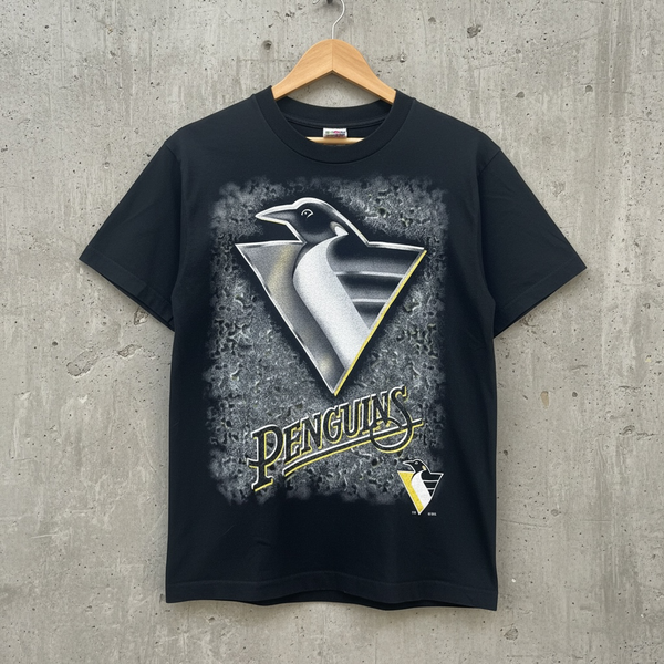 Vintage Fruit of the Loom Pittsburgh Penguins T-Shirt Size M Black NHL Graphic