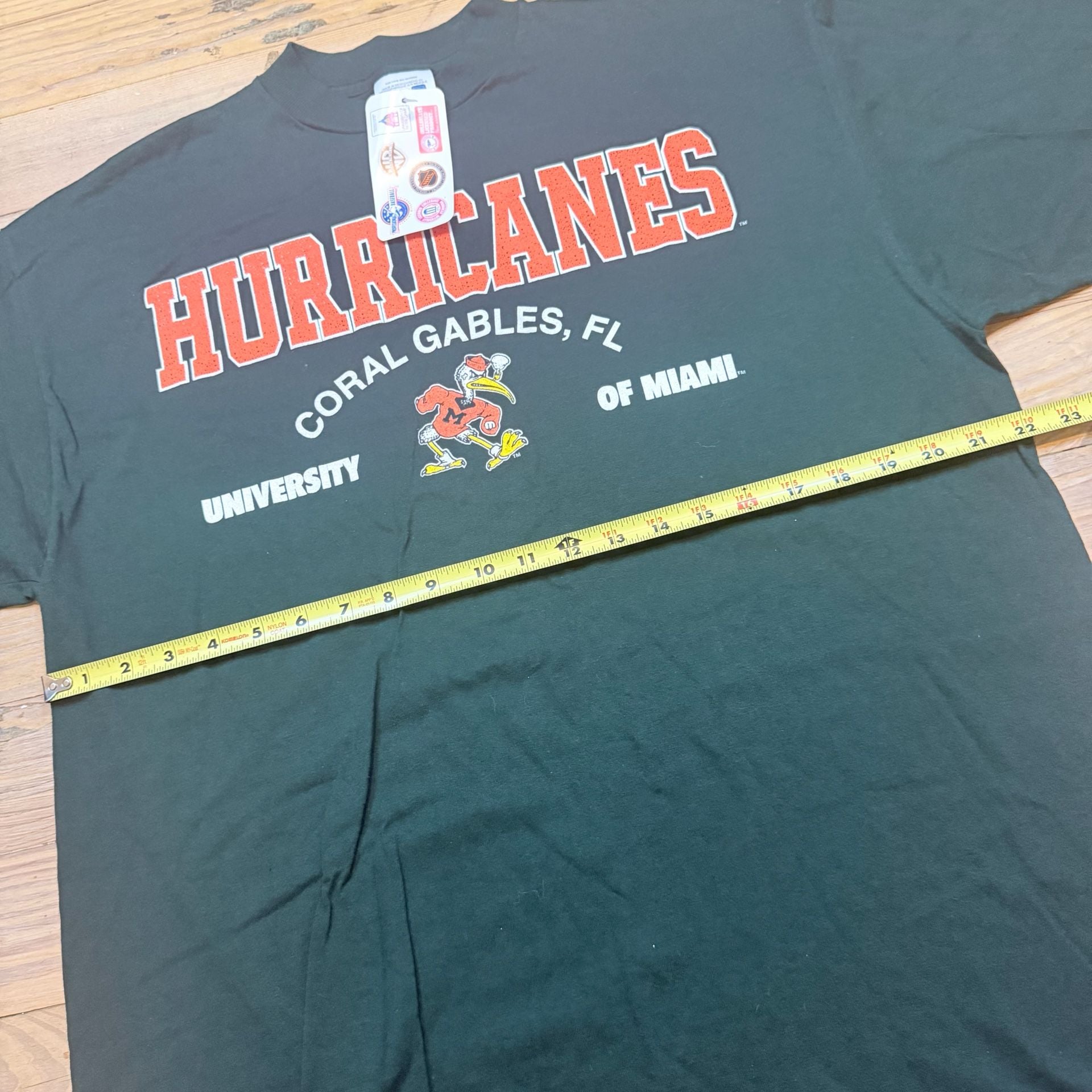 NWT University Of Miami Hurricanes T-Shirt Green Graphic College Tee 6