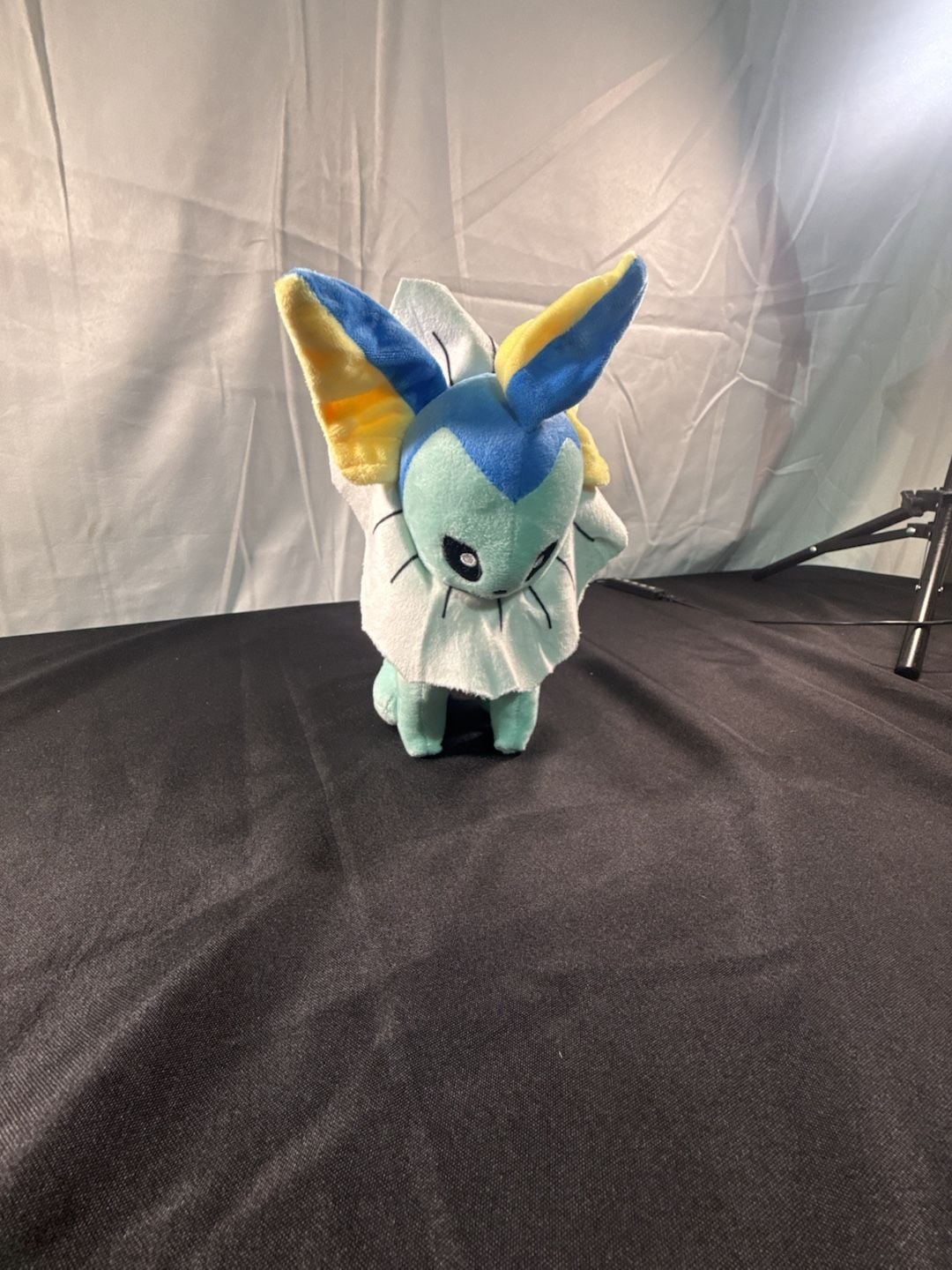 8 in Pokemon Vaporeon Plush 1
