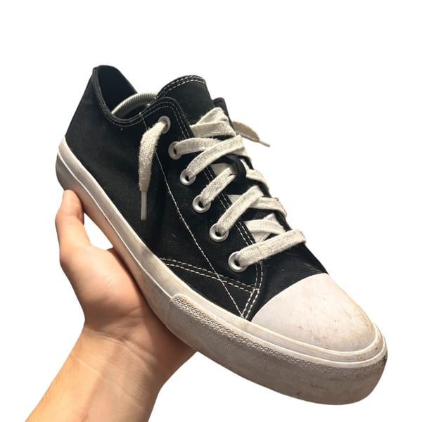 No Boundaries Classic Black Canvas Low Top Sneakers Size 10