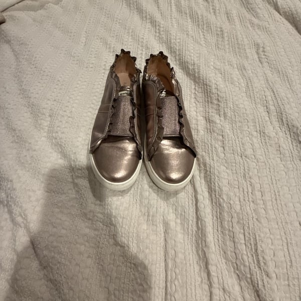 Kate Spade Lance Sneaker Size 6.5M Bronze Ruffle