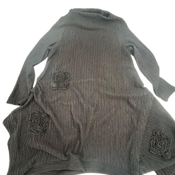 IC by Connie K Pleated 3D floral Lagenlook Black avant garde top or dress Size S