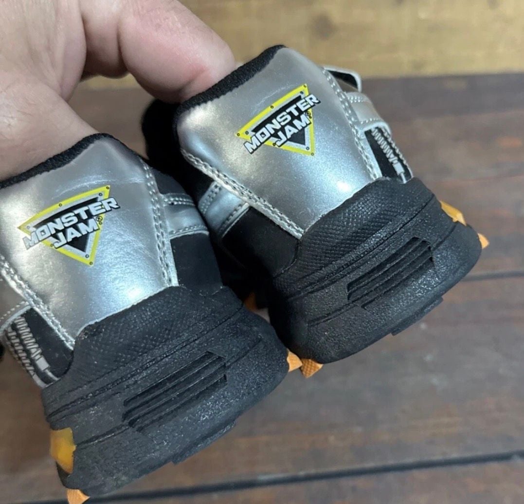 Monster Jam Max-D Kids Shoes Size 1.5 Light Up Black Silver 7