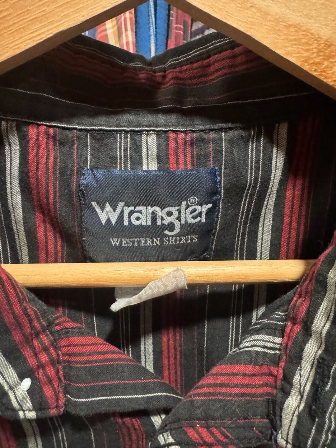 Vintage Wrangler Western Shirt Black Red Striped Pearl Snap Cowboy Short Sleeve 7