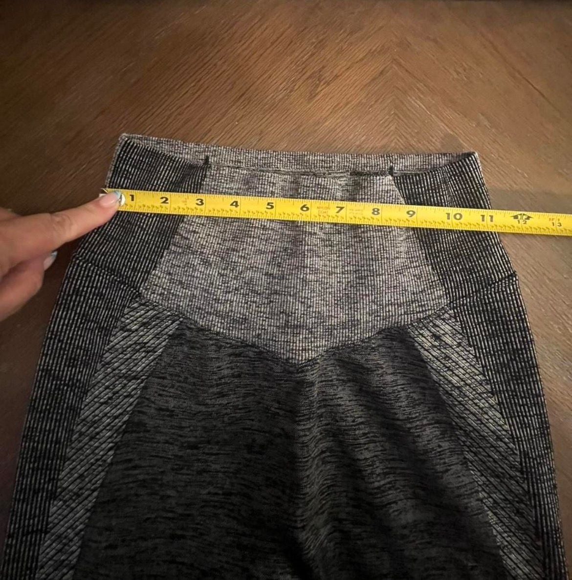 PINK Victoria's Secret Gray Seamless Contour Leggings Size S 8